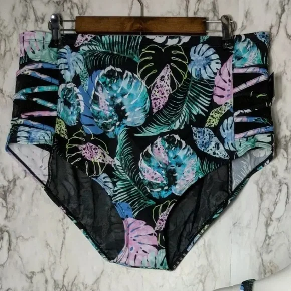 Torrid Tropical Underwire Bikini Top & Lattice Mesh Swim Bottoms